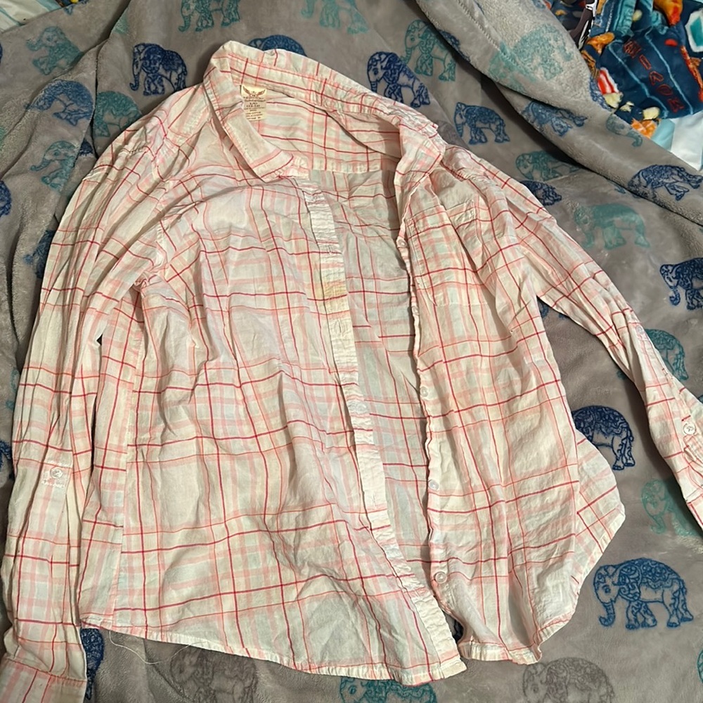 No boundaries, pink plaid button down. Size L/G (12/14)